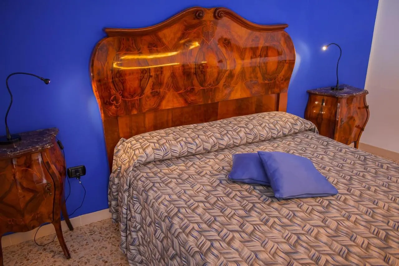 Spira Mirabilis Napoli Hotel 3*, Naples Italy